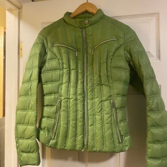 Beautiful Women's Green Jacket - Picture 1 of 3